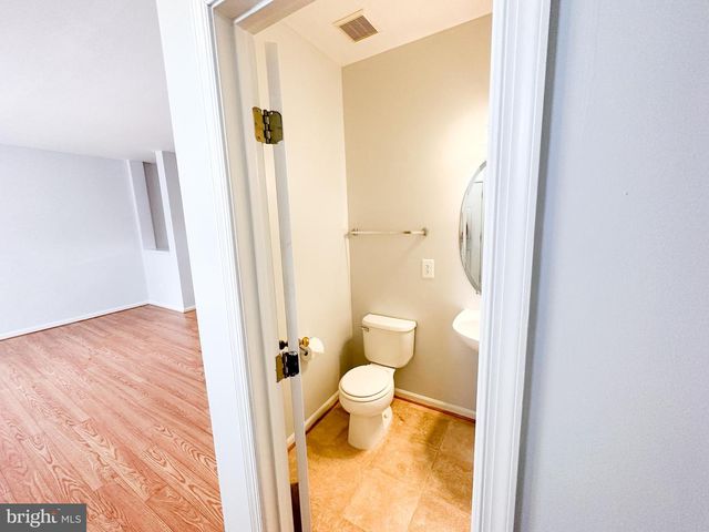 20910 BUTTERWOOD FALLS TER, Sterling, VA 20165