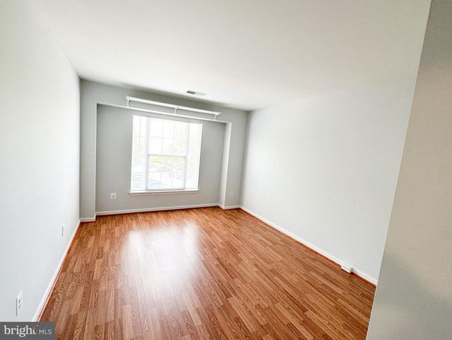 20910 BUTTERWOOD FALLS TER, Sterling, VA 20165