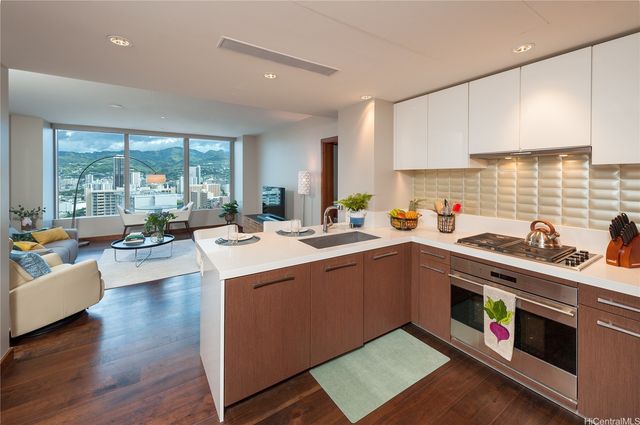 1555 Kapiolani Boulevard 2210, Honolulu, HI 96814