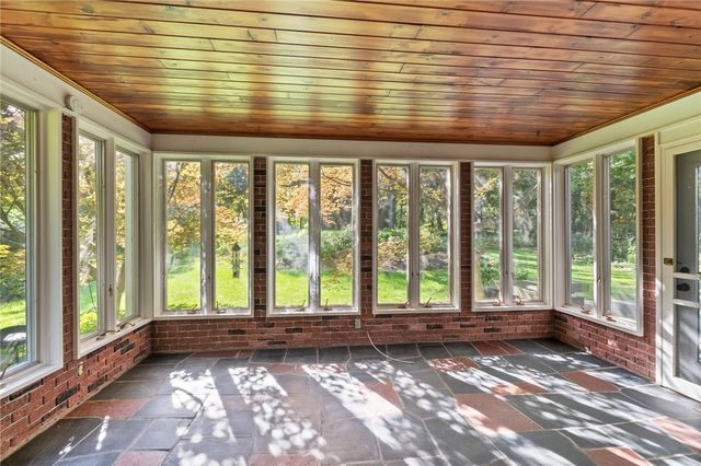 26 Rippingale Road, Pittsford, NY 14534
