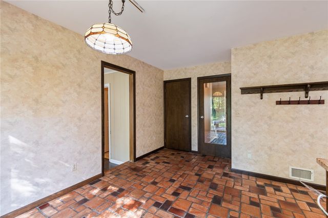 26 Rippingale Road, Pittsford, NY 14534