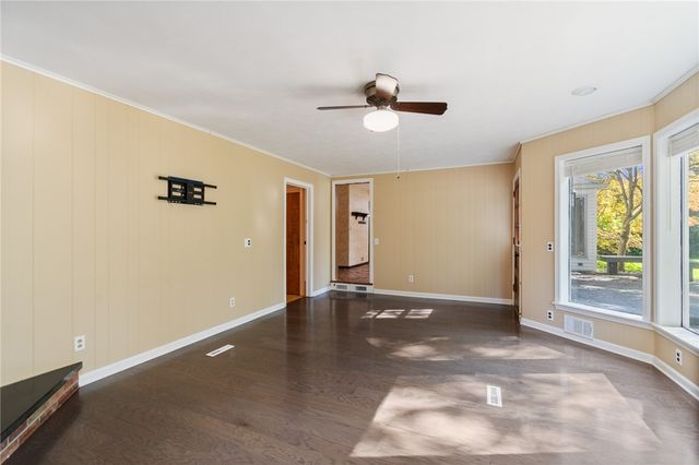 26 Rippingale Road, Pittsford, NY 14534
