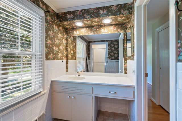 26 Rippingale Road, Pittsford, NY 14534