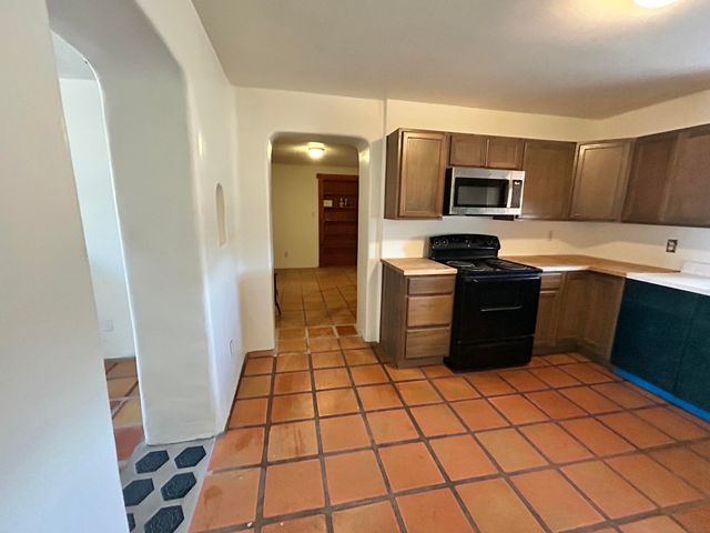 146 Monica Road, Los Lunas, NM 87031