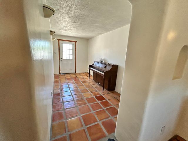 146 Monica Road, Los Lunas, NM 87031