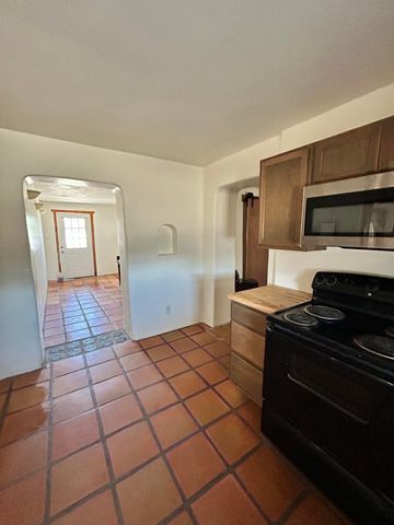 146 Monica Road, Los Lunas, NM 87031