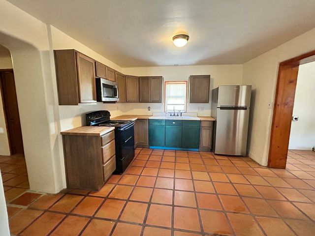 146 Monica Road, Los Lunas, NM 87031