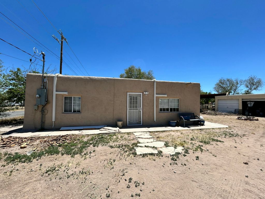 146 Monica Road, Los Lunas, NM 87031