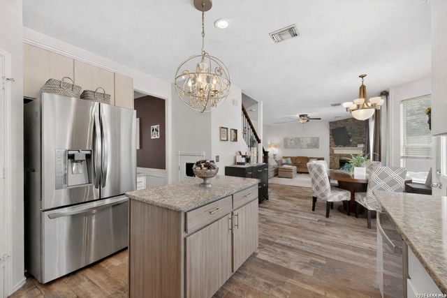 6302 Jade Gln, San Antonio, TX 78249