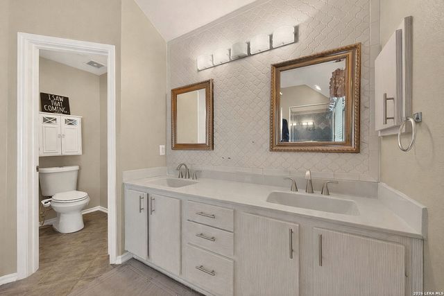 6302 Jade Gln, San Antonio, TX 78249