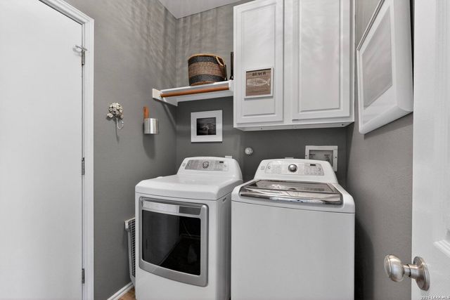 6302 Jade Gln, San Antonio, TX 78249