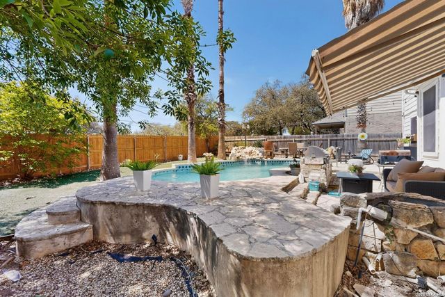 6302 Jade Gln, San Antonio, TX 78249