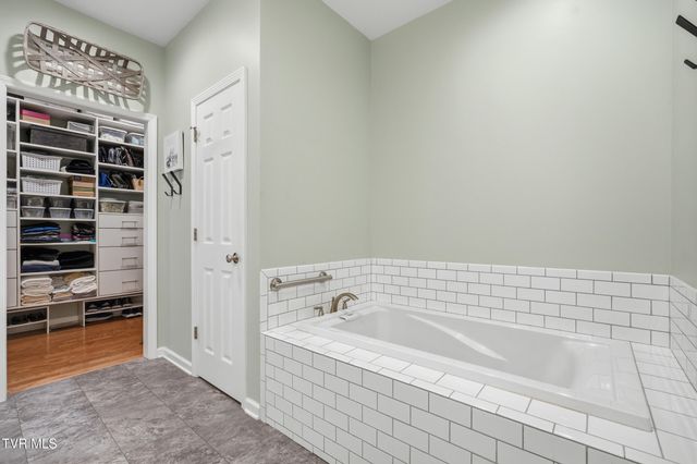 4117 Wolfe Ridge, Johnson City, TN 37601