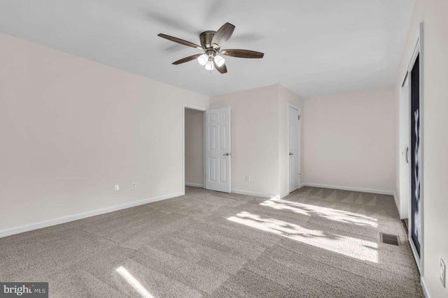 22 TROWBRIDGE LN, Clementon, NJ 08021