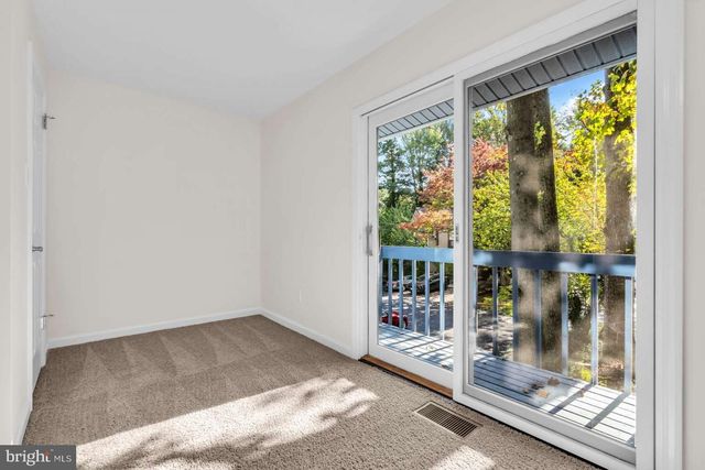 22 TROWBRIDGE LN, Clementon, NJ 08021