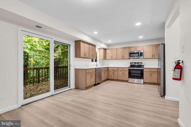 22 TROWBRIDGE LN, Clementon, NJ 08021