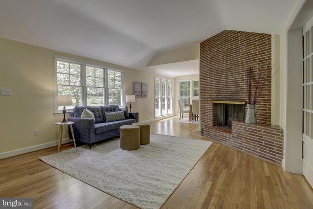 503 MCCAULEY ST, Washington Grove, MD 20880