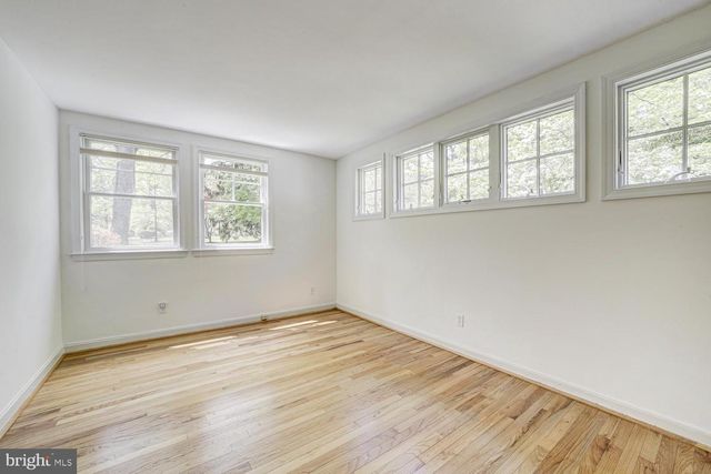 503 MCCAULEY ST, Washington Grove, MD 20880