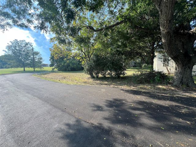 1003 Norris Street, Brenham, TX 77833