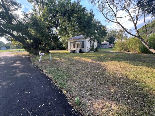 1003 Norris Street, Brenham, TX 77833