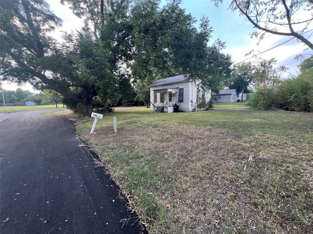 1003 Norris Street, Brenham, TX 77833