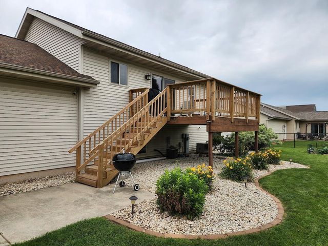 1091 COUNTY ROAD V, Fond Du Lac, WI 54935
