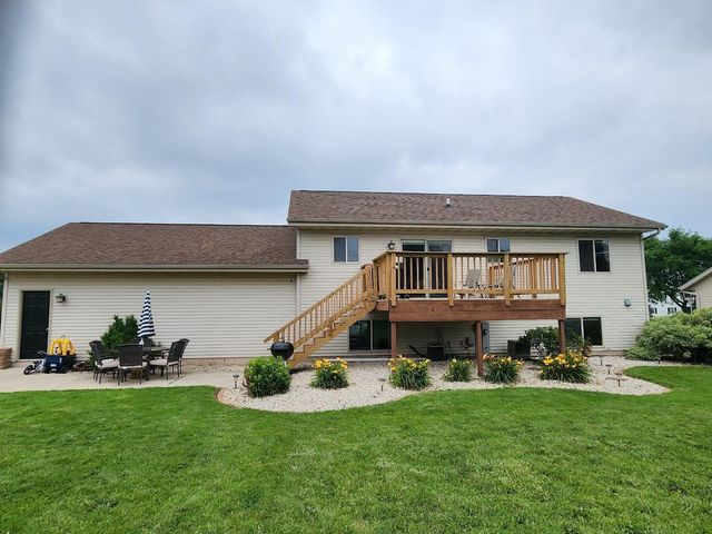 1091 COUNTY ROAD V, Fond Du Lac, WI 54935