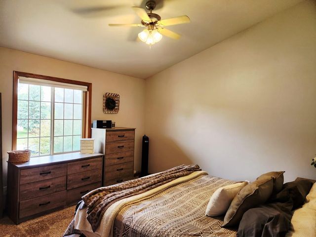 1091 COUNTY ROAD V, Fond Du Lac, WI 54935