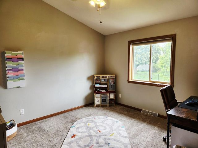 1091 COUNTY ROAD V, Fond Du Lac, WI 54935