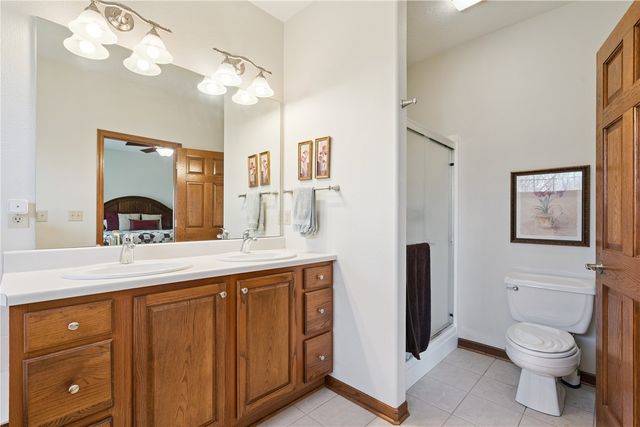 418 Prairie View Drive, Fairfax, IA 52228