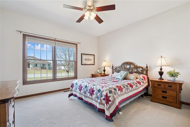 418 Prairie View Drive, Fairfax, IA 52228