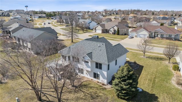 418 Prairie View Drive, Fairfax, IA 52228