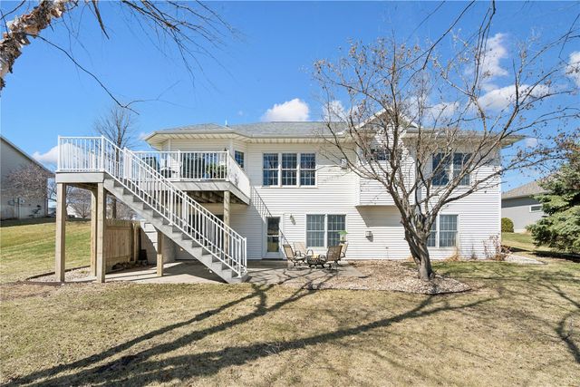 418 Prairie View Drive, Fairfax, IA 52228