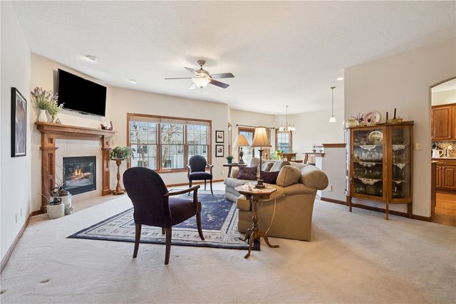 418 Prairie View Drive, Fairfax, IA 52228