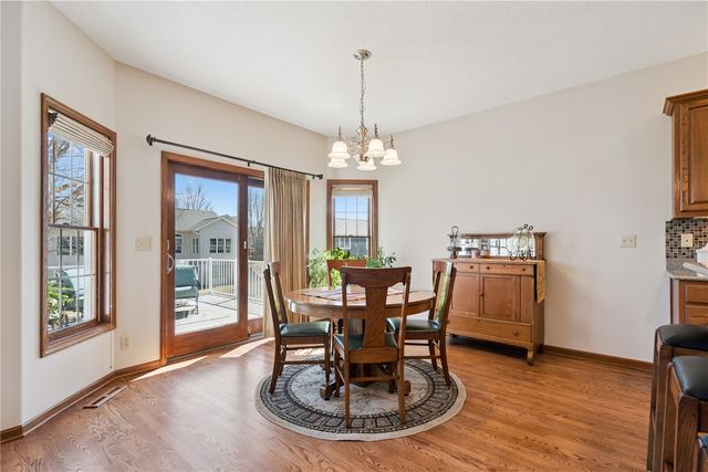 418 Prairie View Drive, Fairfax, IA 52228