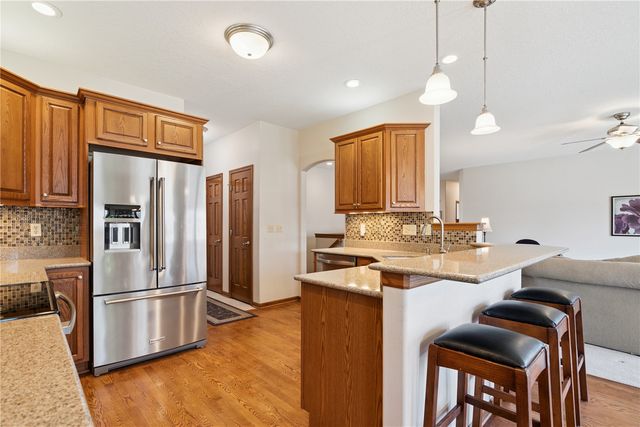 418 Prairie View Drive, Fairfax, IA 52228