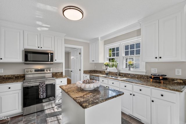809 Kinsman Court, Raleigh, NC 27603