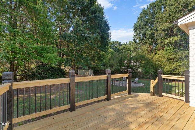 809 Kinsman Court, Raleigh, NC 27603