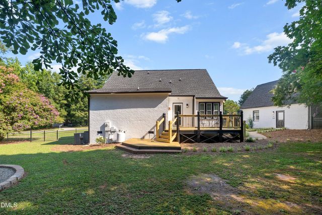 809 Kinsman Court, Raleigh, NC 27603