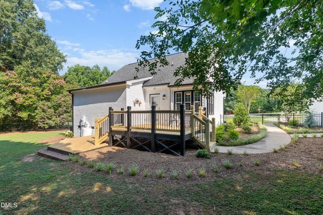 809 Kinsman Court, Raleigh, NC 27603