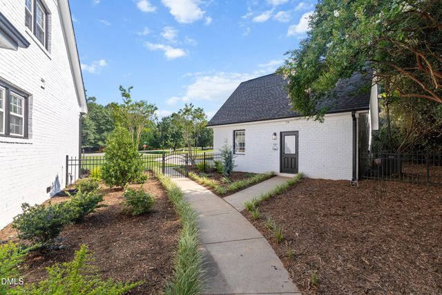 809 Kinsman Court, Raleigh, NC 27603