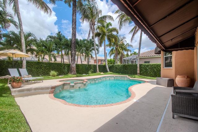 2060 Reston Circle, Royal Palm Beach, FL 33411