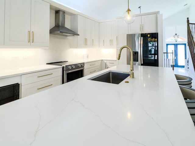 2060 Reston Circle, Royal Palm Beach, FL 33411