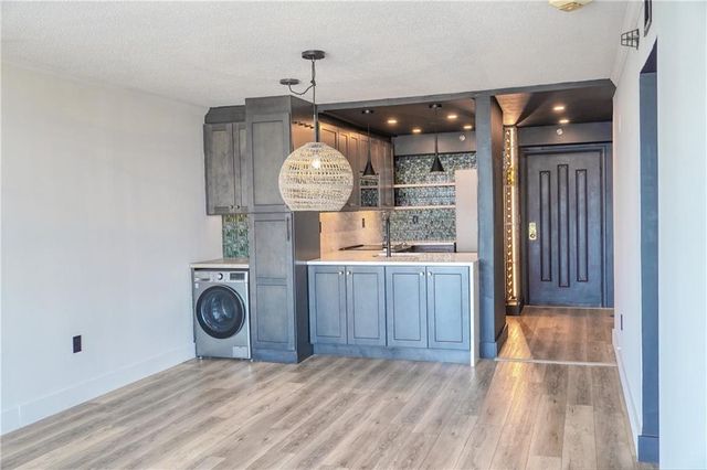 2870 Pharr Court South NW 2402, Atlanta, GA 30305