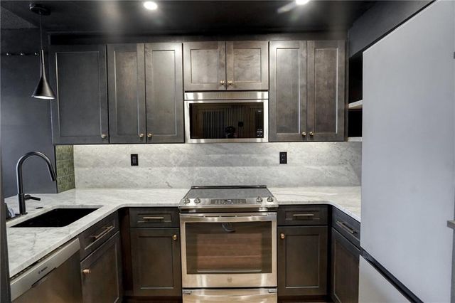 2870 Pharr Court South NW 2402, Atlanta, GA 30305