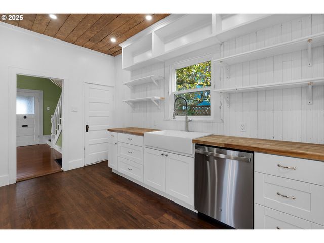 3775 DUANE St, Astoria, OR 97103