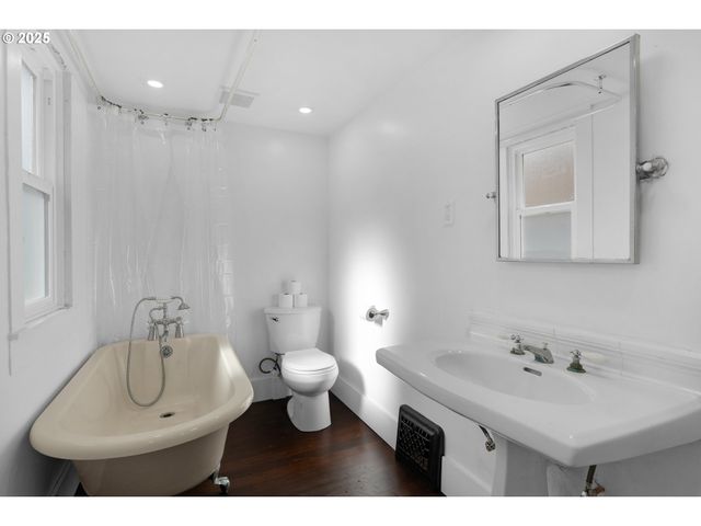 3775 DUANE St, Astoria, OR 97103