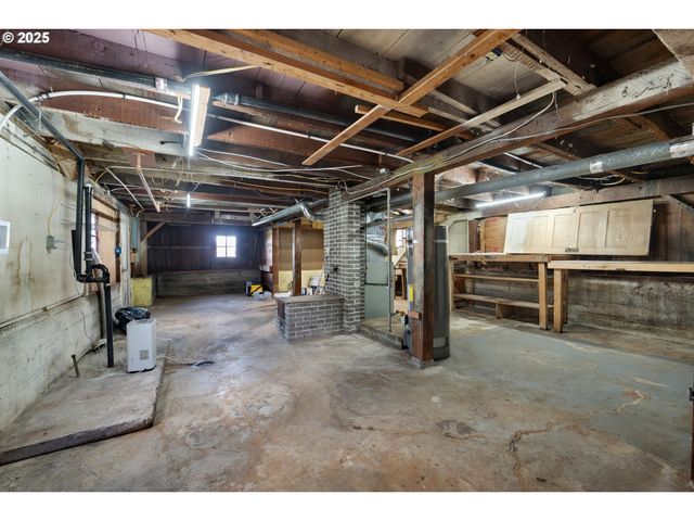 3775 DUANE St, Astoria, OR 97103