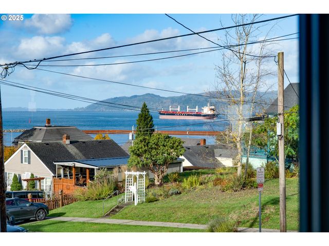 3775 DUANE St, Astoria, OR 97103