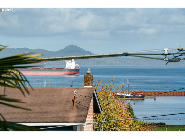 3775 DUANE St, Astoria, OR 97103